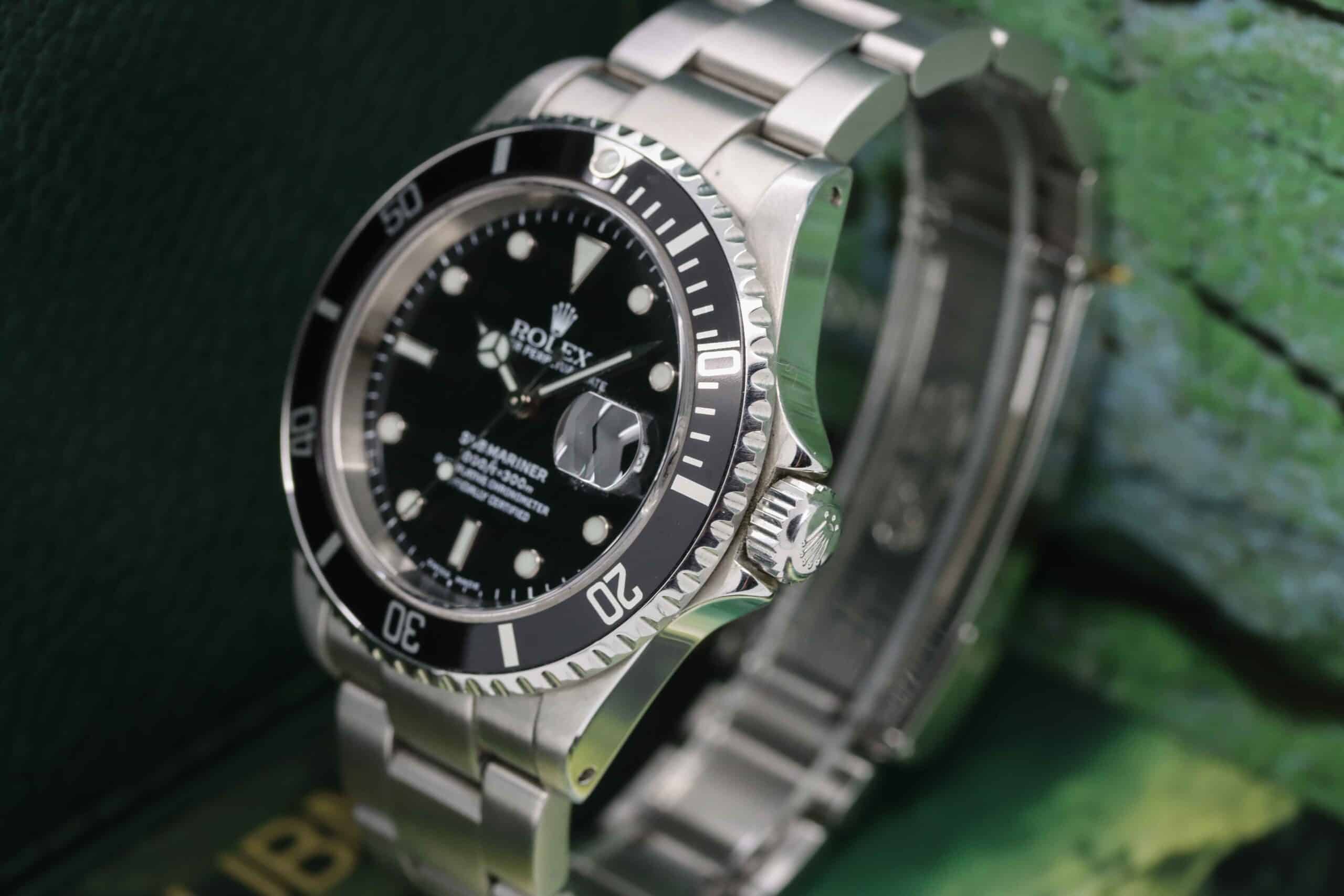 Rolex m series online submariner