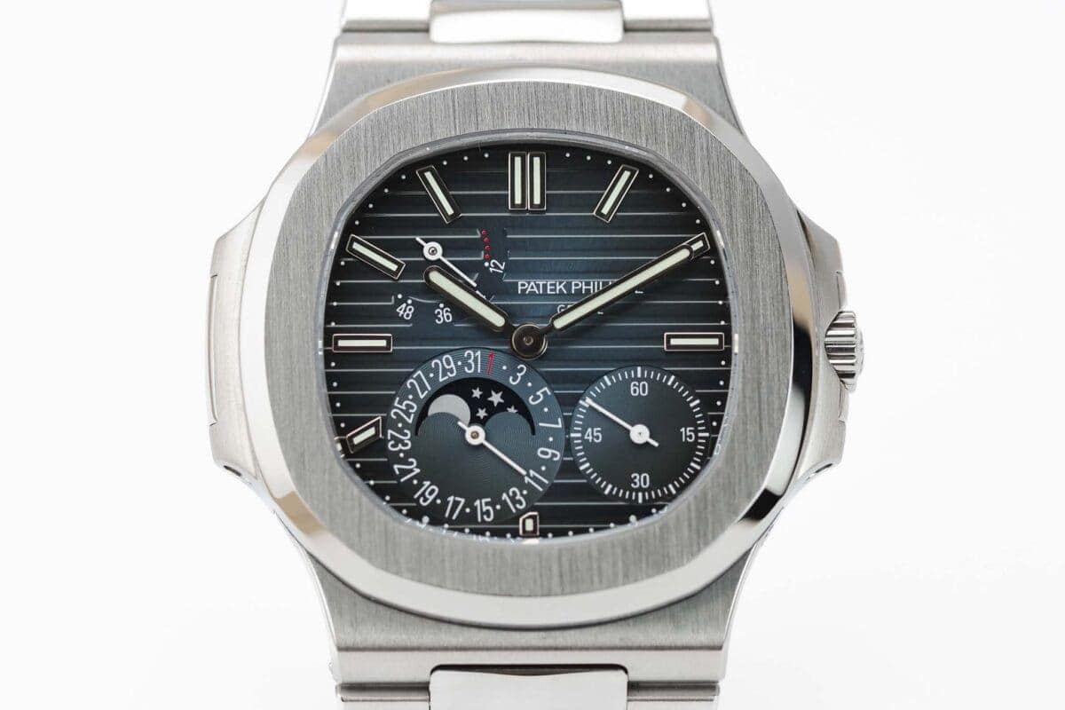 Patek Philippe Nautilus 5712/1A-001 | Full Set | 2020 | £84,500 - The ...