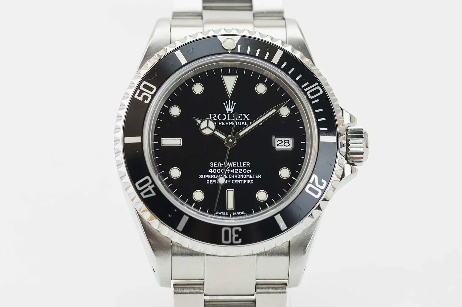 Rolex Sea Dweller 16660 | 2002 | Full Set | £7750