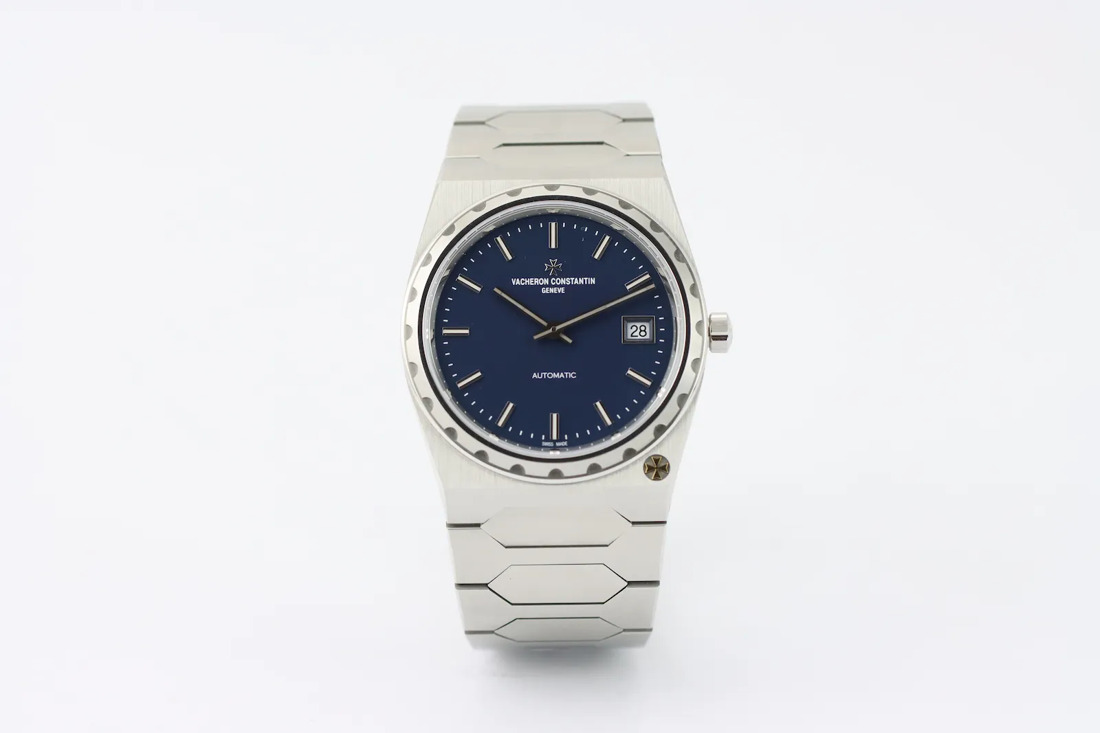 Vacheron Constantin 222 2025 full set. View in Huddersfield or UK-wide delivery.
